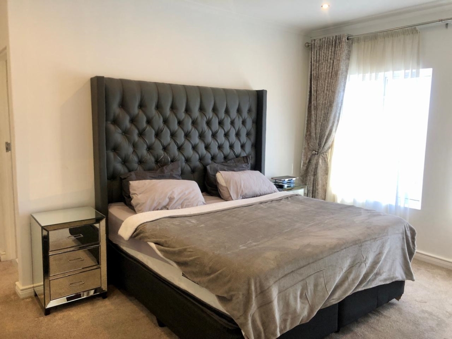 4 Bedroom Property for Sale in Parklands North Western Cape